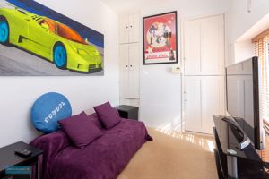 Phoenix House - Bedroom- click for photo gallery